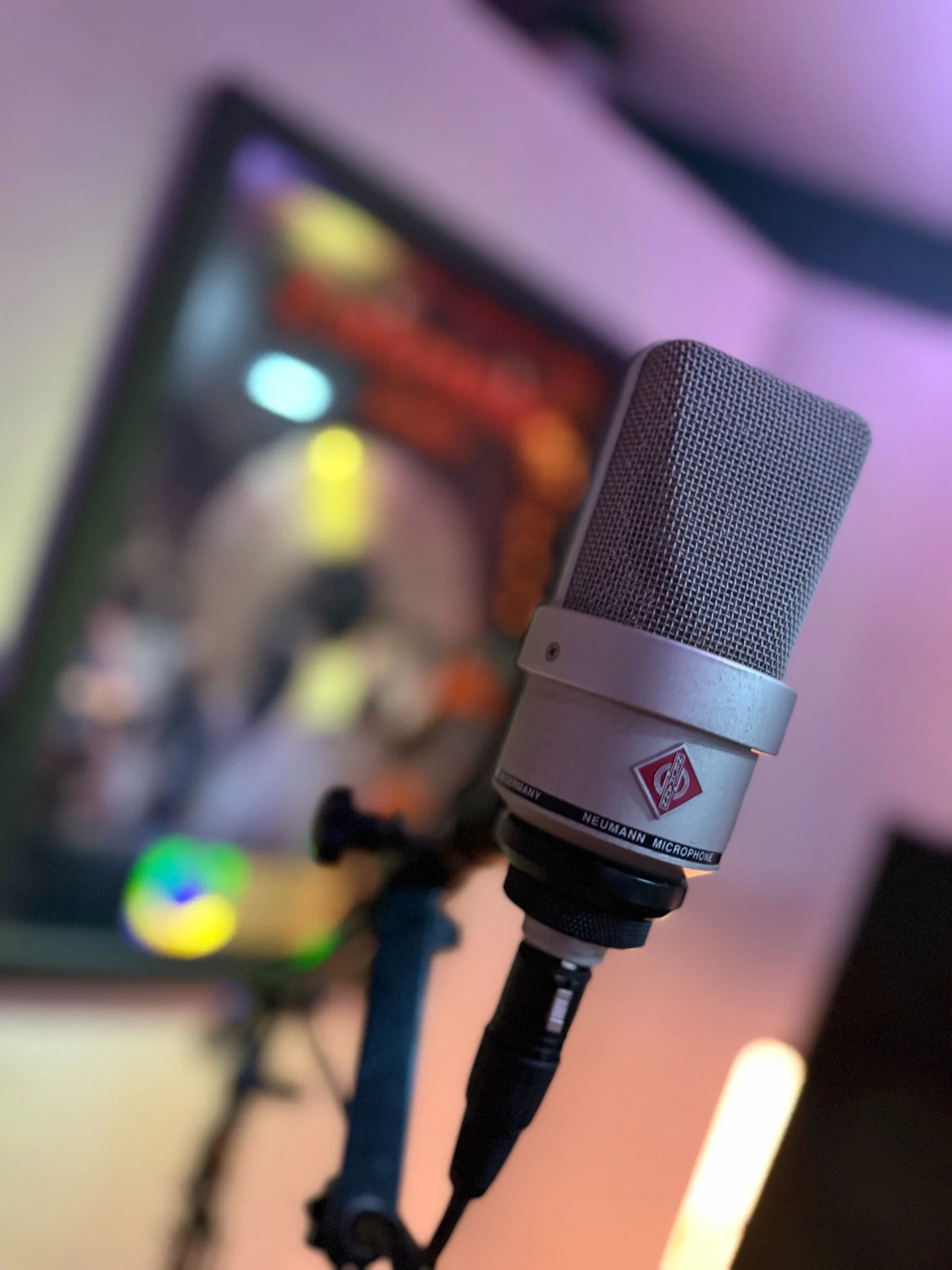 Micrófono Neumann preparado para una sesión vocal